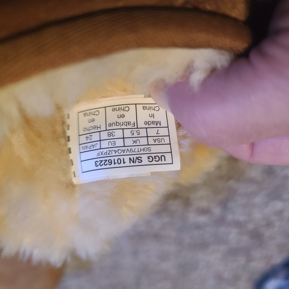 UGG Tan Winter Boots - Final Price - Picture 7 of 8